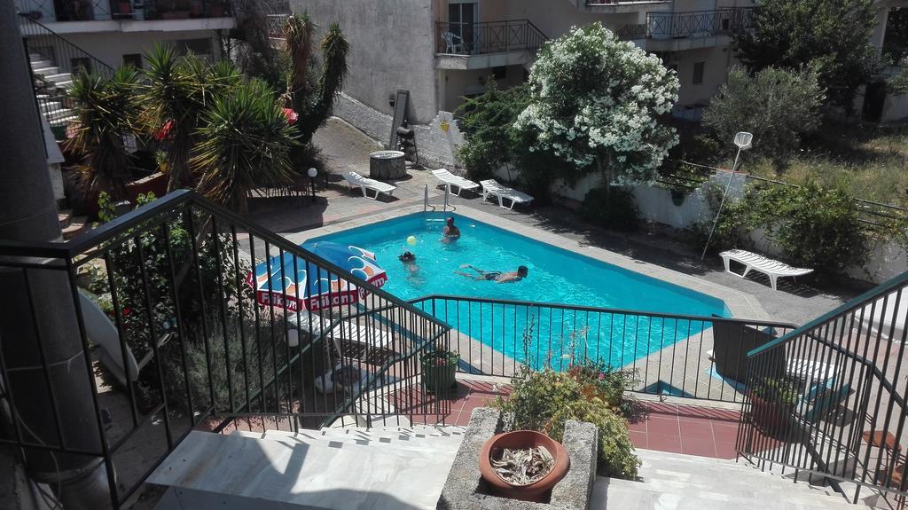 Star Apartment Kallithea  Buitenkant foto